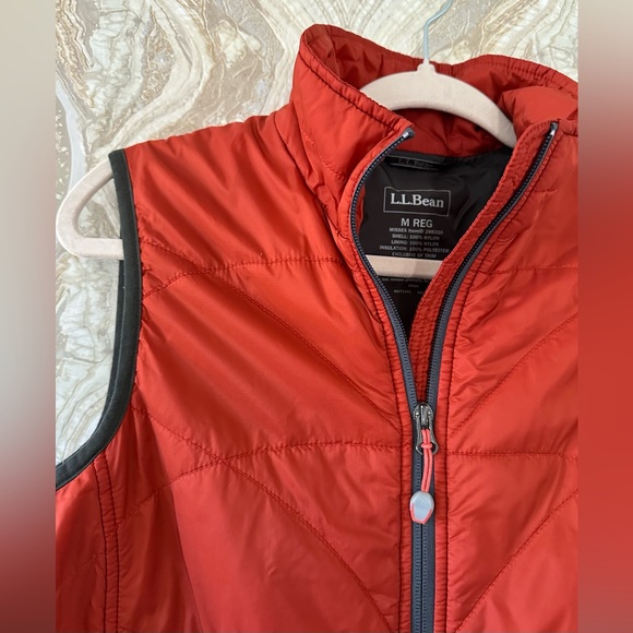 LL BEAN womens M Primaloft Quilted VEST Logo OUTDOOR layering Rust Zip Pockets - Picture 3 of 7